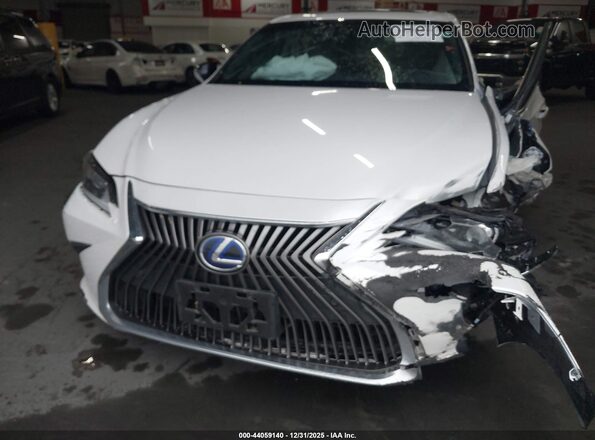 58ADA1C15MU003701 2021 LEXUS ES 300H White Հետևի տեսք