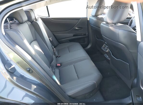 58ADA1C15RU043283 2024 LEXUS ES 300H Gray Widok naklejki z numerem VIN