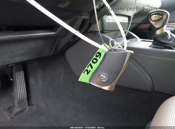 58ADA1C16RU049299 2024 LEXUS ES 300H White Widok deski rozdzielczej