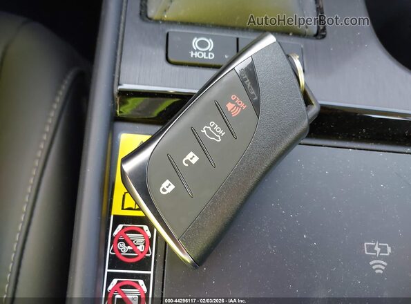 58ADA1C16SU075617 2025 LEXUS ES 300H Серебряный Вид панели приборов