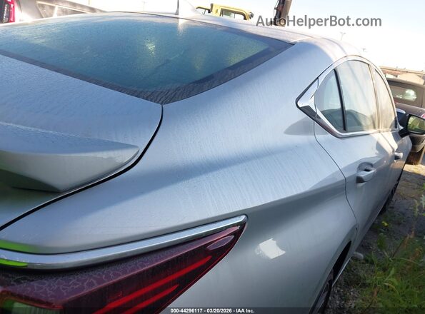 58ADA1C16SU075617 2025 LEXUS ES 300H Серебряный Задняя правая четверть