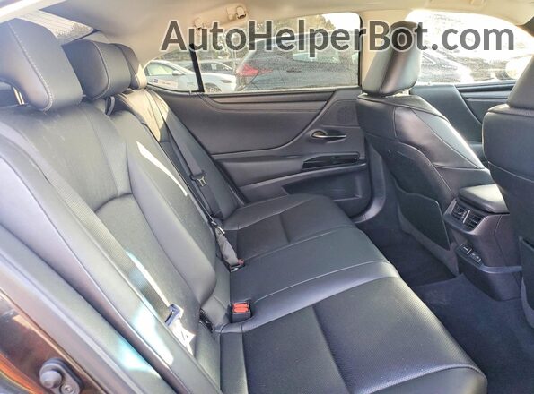 58ADA1C17NU021411 2022 LEXUS ES Black Widok tylnych siedzeń