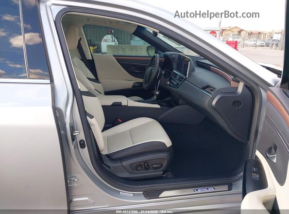 58ADA1C17SU072855 2025 LEXUS ES 300H Silver Вид салону спереду