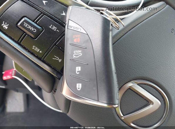 58ADA1C19PU033949 2023 LEXUS ES 300H Gold Вид панелі приладів