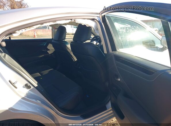 58ADZ1B12MU099197 2021 LEXUS ES 350 Silver Widok naklejki z numerem VIN