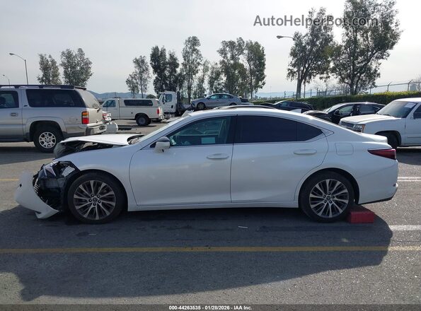 58ADZ1B1XMU088139 2021 LEXUS ES 350 White Rear interior view