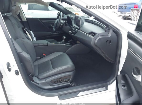 58ADZ1B1XPU142950 2023 LEXUS ES 350 Белый Вид салона спереди