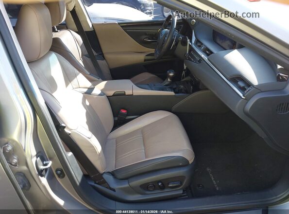 58AF21B18LU009868 2020 LEXUS ES 300H Silver Widok wnętrza z przodu