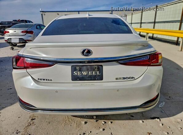 58AFA1C13MU007948 2021 LEXUS ES White Vista trasera
