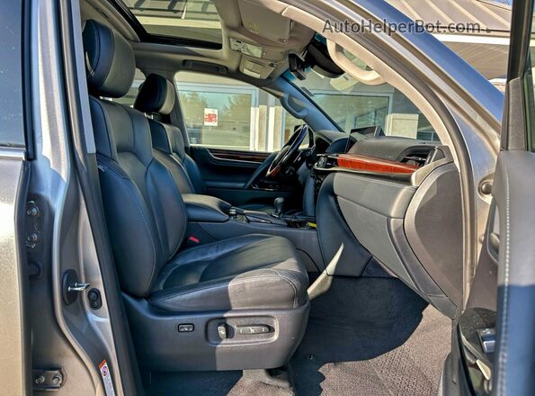 JTJHY7AX5K4282516 2019 LEXUS LX Gold უკანა ხედი