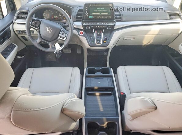 5FNRL6H62TB002204 2026 HONDA ODYSSEY White Вид панелі приладів