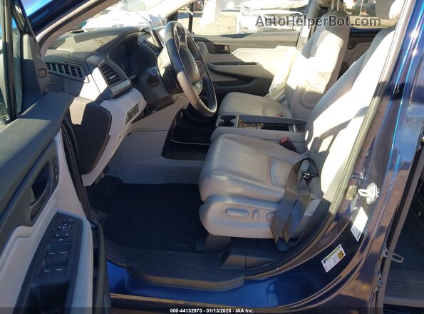 5FNRL6H66PB010103 2023 HONDA ODYSSEY Blue Widok wnętrza z przodu