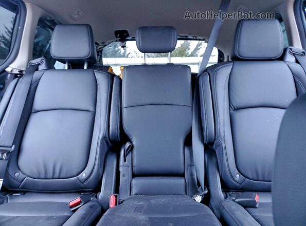 5FNRL6H66SB049976 2025 HONDA ODYSSEY Gray Widok tylnych siedzeń