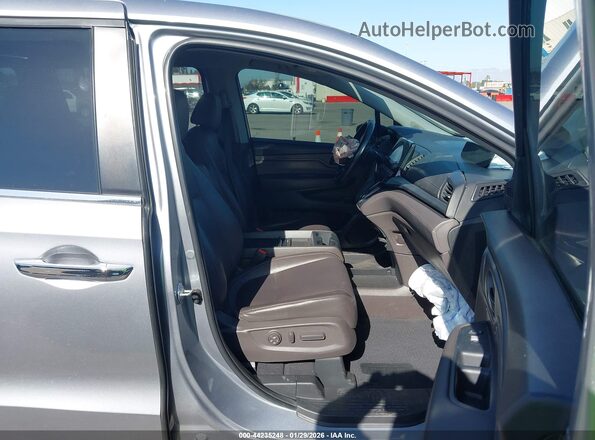 5FNRL6H71MB027458 2021 HONDA ODYSSEY Silver Front interior view