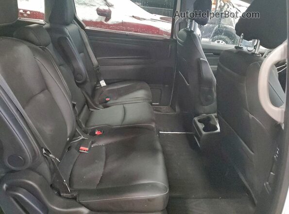 5FNRL6H80RB012384 2024 HONDA ODYSSEY White Widok wnętrza z tyłu