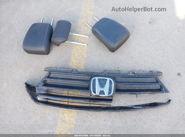 5FNRL6H84PB061570 2023 HONDA ODYSSEY White ხელსაწყოთა პანელის ხედი