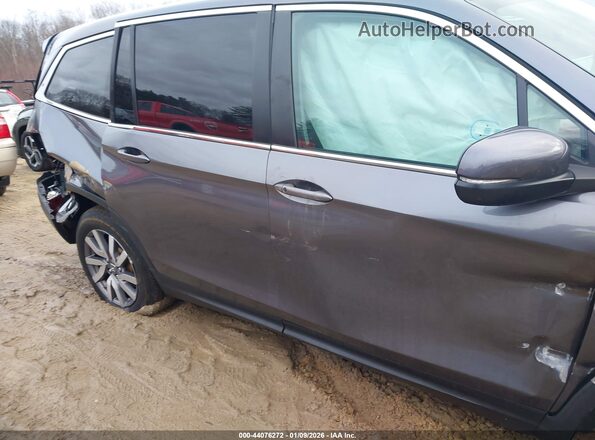 5FNYF6H59LB015168 2020 HONDA PILOT Black Rear interior view