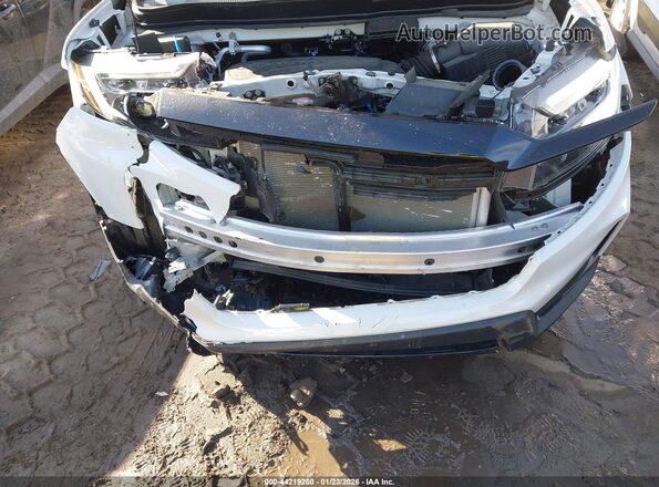 5FNYF8H80RB007409 2024 HONDA PASSPORT White Widok z przodu