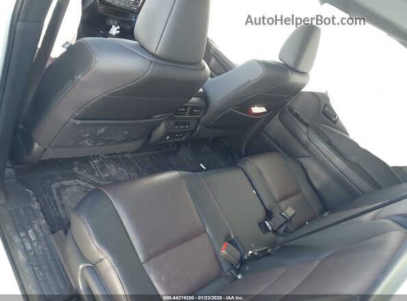 5FNYF8H80RB007409 2024 HONDA PASSPORT White Widok naklejki z numerem VIN