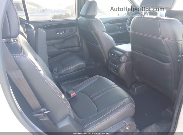 5FNYG1H61RB005140 2024 HONDA PILOT White Вид наклейки з VIN-кодом