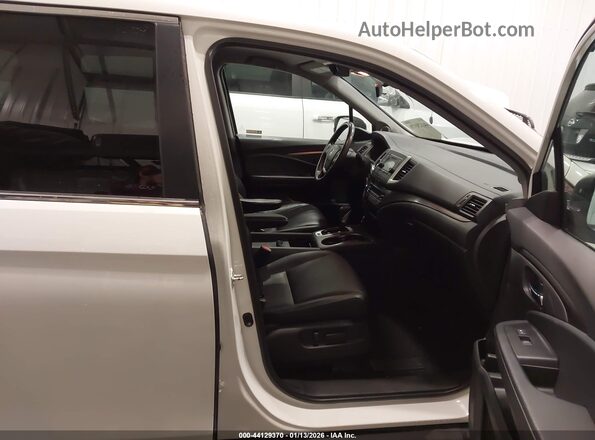 5FPYK3F51JB014081 2018 HONDA RIDGELINE White Սալոնի դիմացի տեսք