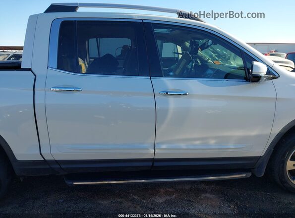 5FPYK3F75KB003135 2019 HONDA RIDGELINE White Вид задньої частини салону