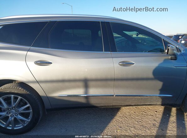 5GAERBKW5PJ192501 2023 BUICK ENCLAVE Gray Սալոնի հետևի տեսք