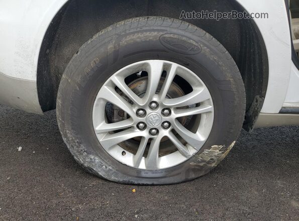 5GAERBKW8LJ105295 2020 BUICK ENCLAVE White VIN კოდის სტიკერის ხედი