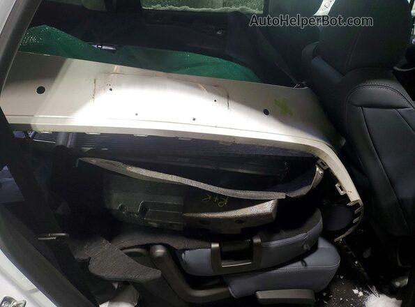 5GAERCKW0MJ267073 2021 BUICK ENCLAVE White Հետևի նստատեղերի տեսք