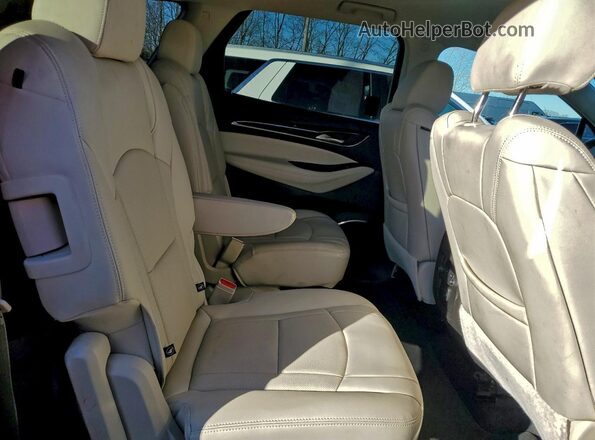 5GAEVAKW7PJ264207 2023 BUICK ENCLAVE White Widok wnętrza z tyłu