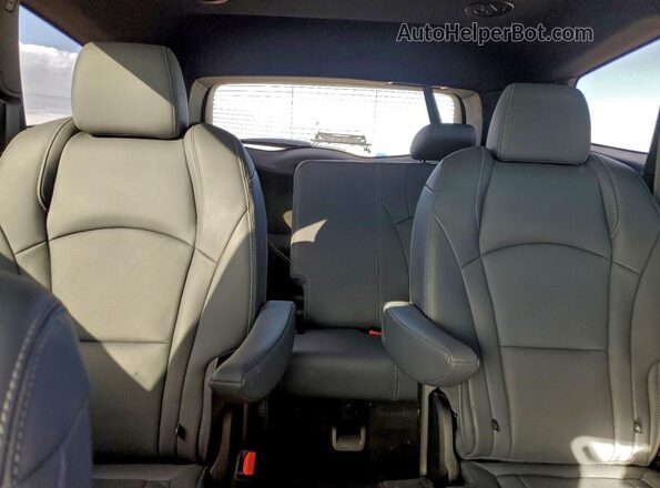 5GAEVAKWXPJ145065 2023 BUICK ENCLAVE Серебряный Вид задних сидений