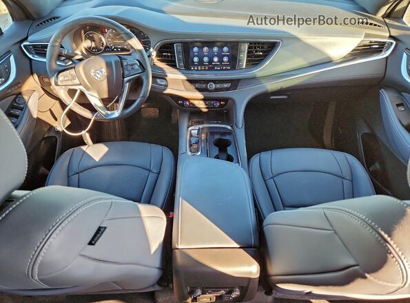 5GAEVBKW7PJ218642 2023 BUICK ENCLAVE Серый Вид панели приборов