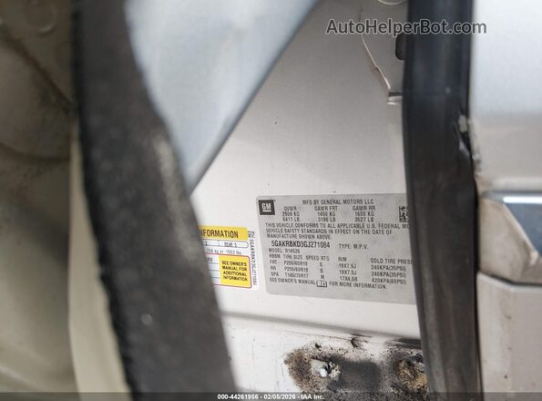5GAKRBKD3GJ271084 2016 BUICK ENCLAVE Silver ძრავის განყოფილების ხედი
