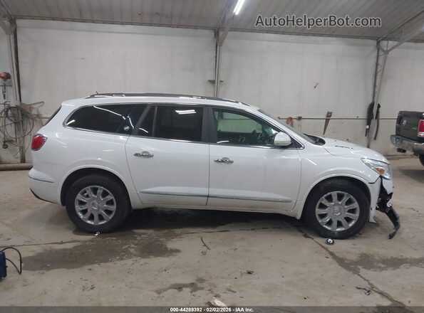 5GAKVBKDXHJ308015 2017 BUICK ENCLAVE Белый Вид задней части салона