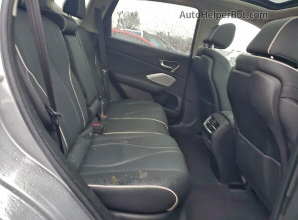 5J8TC2H7XNL006168 2022 ACURA RDX Silver Widok wnętrza z tyłu