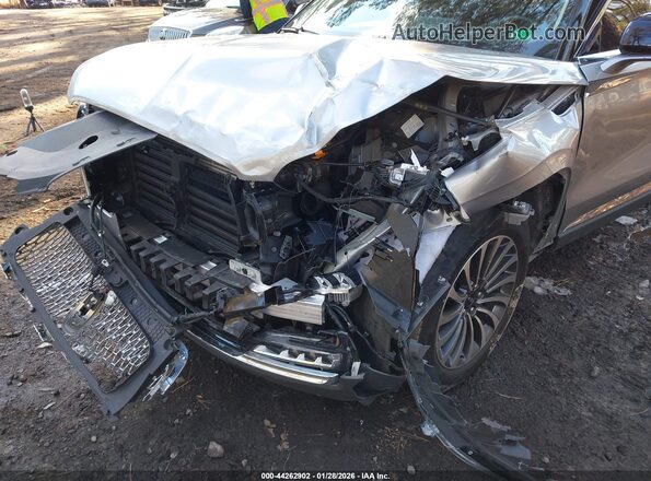 5LM5J7XC2MGL18459 2021 LINCOLN AVIATOR Коричневый Вид спереди