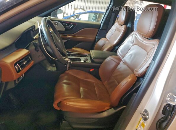 5LM5J7XC4NGL01132 2022 LINCOLN AVIATOR Beige Widok wnętrza z przodu