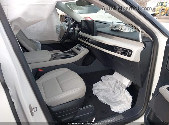 5LM5J7XC6SGL12371 2025 LINCOLN AVIATOR Белый Вид салона спереди