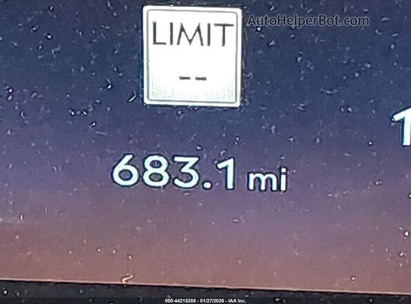 5LM5J7XC6SGL12371 2025 LINCOLN AVIATOR Белый 