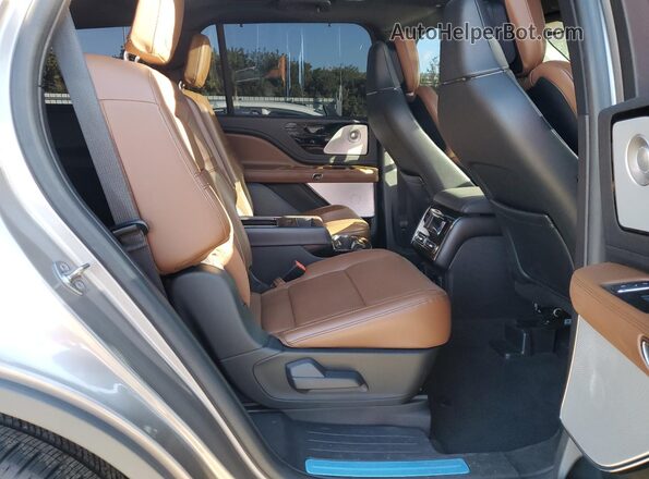 5LM5J7XC9MGL09127 2021 LINCOLN AVIATOR Beige Widok wnętrza z tyłu