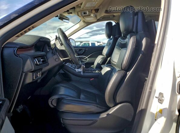5LM5J7XC9NGL03426 2022 LINCOLN AVIATOR White წინა სალონის ხედი