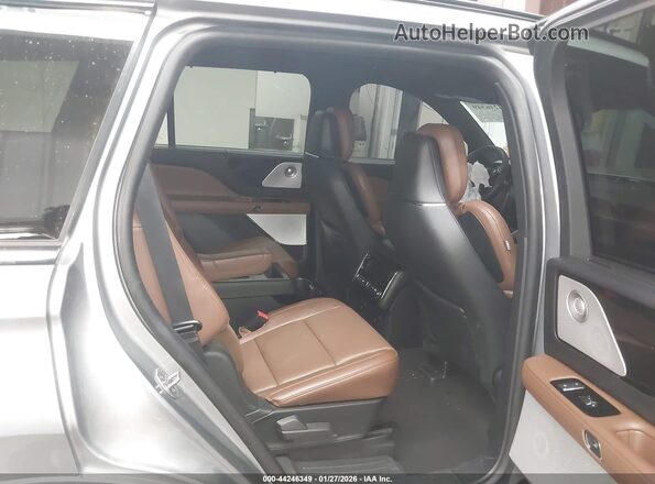 5LM5J7XCXRGL04915 2024 LINCOLN AVIATOR Gray VIN კოდის სტიკერის ხედი