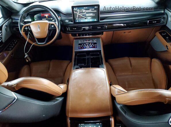 5LM5J9XC1MGL04449 2021 LINCOLN AVIATOR Silver Vista del salpicadero