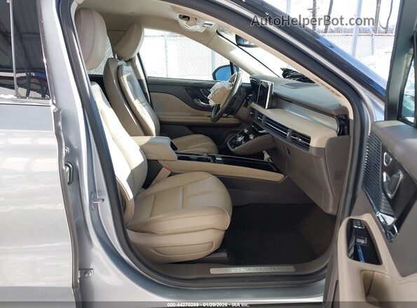 5LMCJ1D94MUL20728 2021 LINCOLN CORSAIR Silver Вид салону спереду