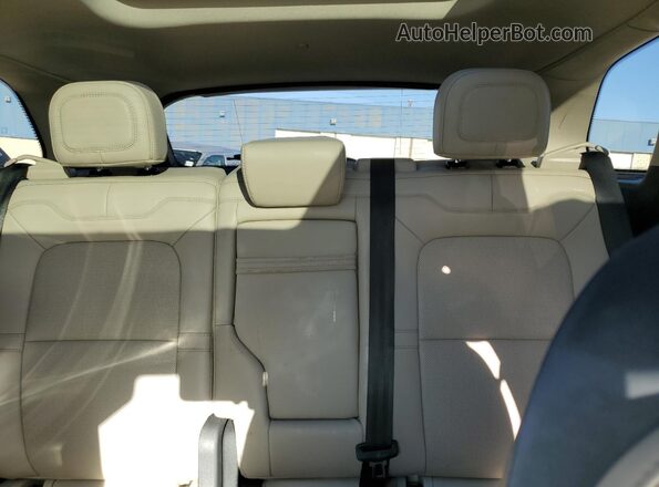 5LMCJ1DA3SUL13194 2025 LINCOLN CORSAIR White Widok tylnych siedzeń