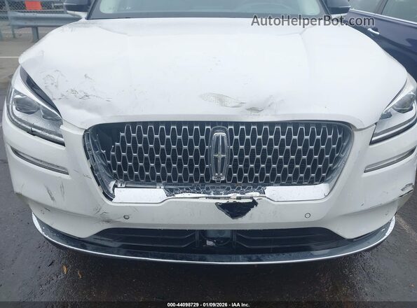 5LMCJ2C94MUL05654 2021 LINCOLN CORSAIR White Front view