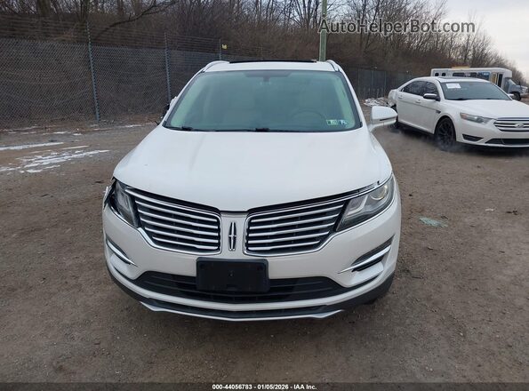 5LMCJ2D90JUL11848 2018 LINCOLN MKC White Вид задньої частини салону