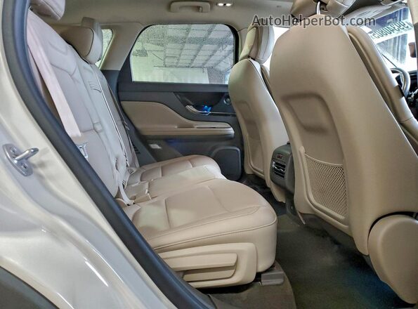 5LMCJ2D96LUL26681 2020 LINCOLN CORSAIR White Vista interior trasera