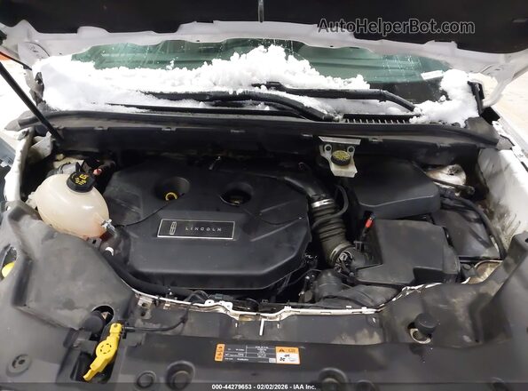 5LMCJ3D94KUL12671 2019 LINCOLN MKC White Vista trasera