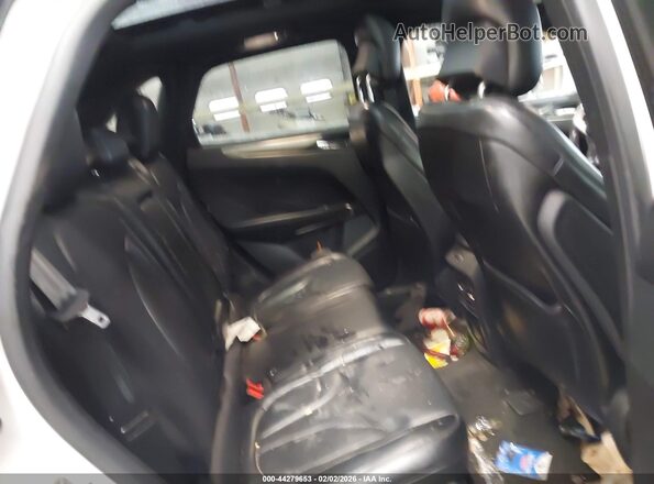 5LMCJ3D94KUL12671 2019 LINCOLN MKC White Vista de la etiqueta del VIN
